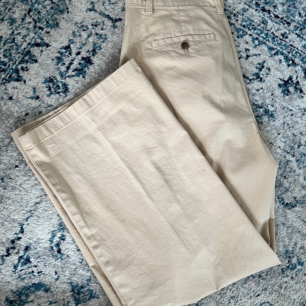 Gap pleated wide khaki size 10